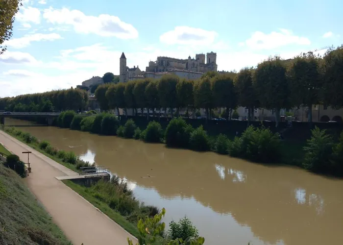En Baronnies Avec Balcon Et Parking * Auch